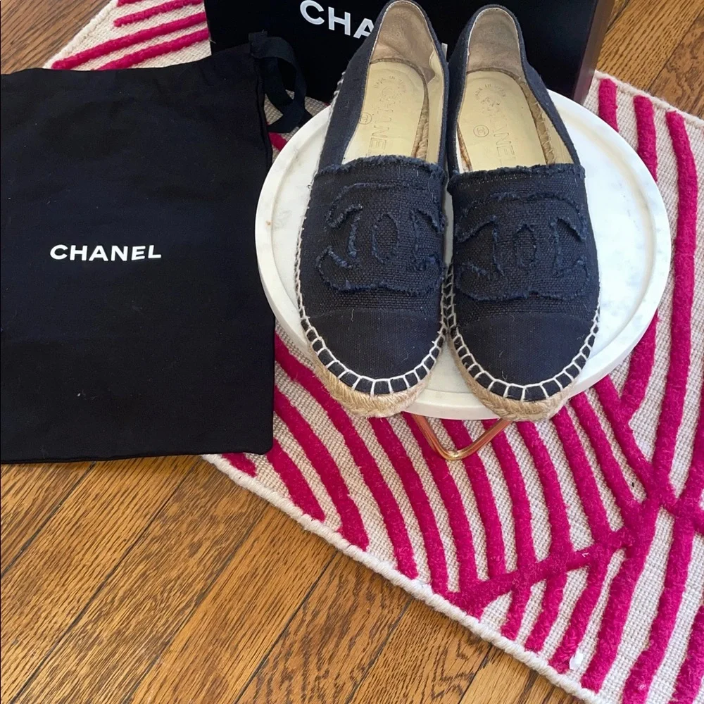 CHANEL Black Canvas Espadrilles - Picture 2 of 14